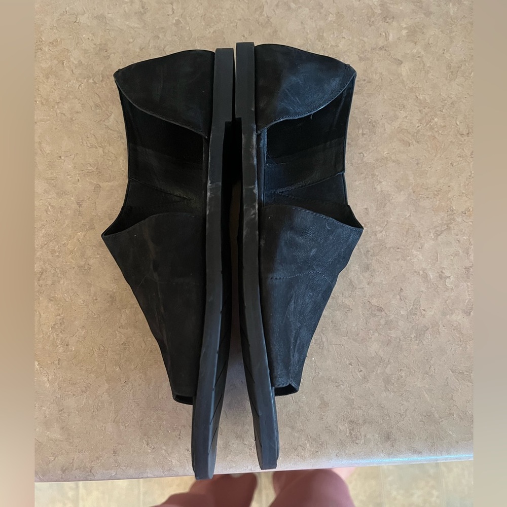 Eileen Fisher Black Suede Open-Toe Sandals - Picture 3 of 5